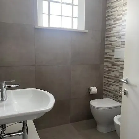 Nuovo Bilocale Super Accessoriato Con Spazio Esterno * סירולו